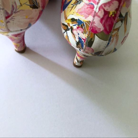 Me Too Caprice 6.5M Scallop Floral Pump  Z10 - Picture 6 of 7